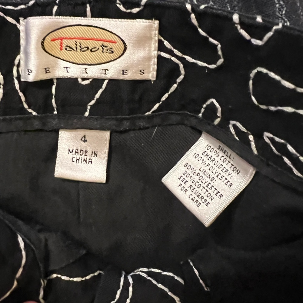 Talbots Ladies Capris - Picture 2 of 3